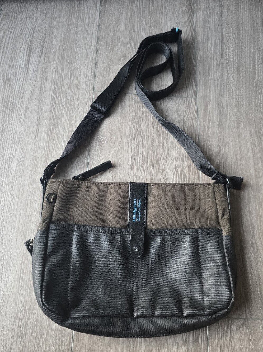 Hedgren Libra Crossbody Bag Olive Black Unisex Expandable Travel Organizer Zip
